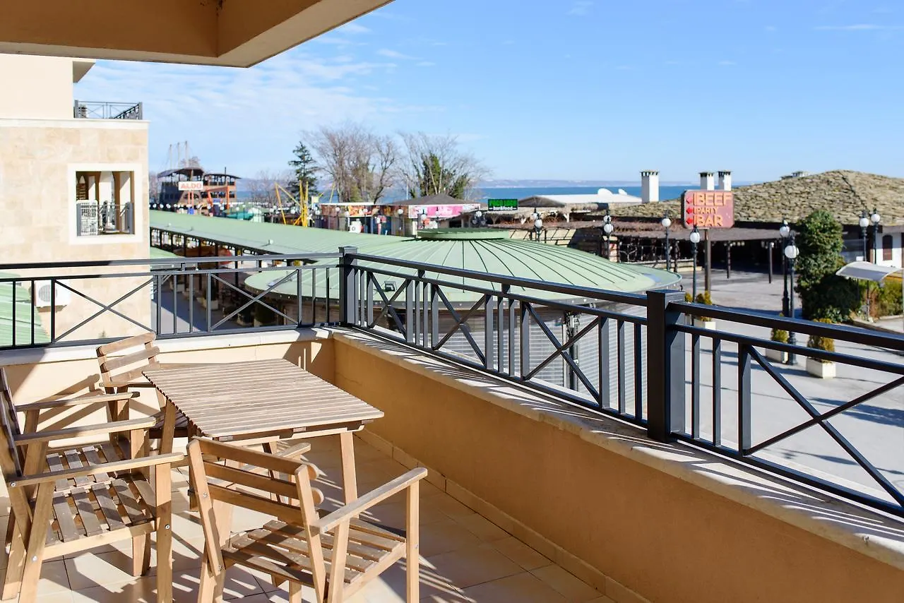 Sea View Rental Front Beach Golden Sands 0*,